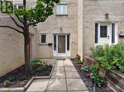 115 SCENIC MILL WAY  Toronto, ON M2L 1T1
