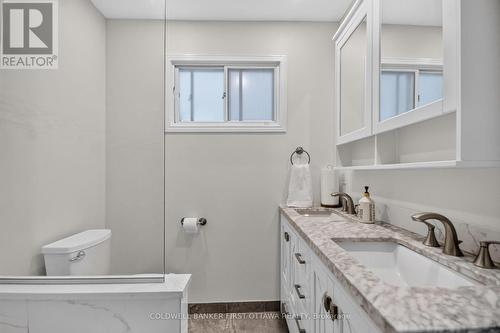 main floor bathroom - 779 Halstead Street, Ottawa, ON 