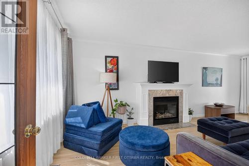 main floor living room - 779 Halstead Street, Ottawa, ON 