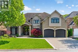120 JEROME PARK Drive  Dundas, ON L9H 6H3