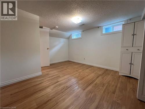 9 COLLINGWOOD Street Unit# Lower , Guelph, Ontario N1E 3R2 3