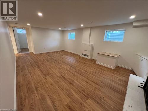 9 COLLINGWOOD Street Unit# Lower , Guelph, Ontario N1E 3R2 5