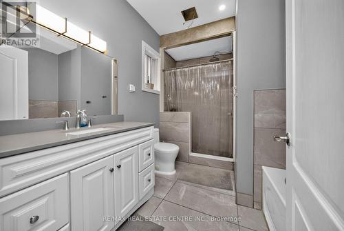 $ Pc En-Suite - 3 Twin Willow Crescent, Brampton, ON 