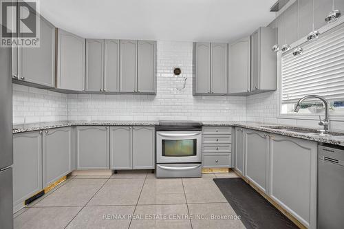 Backsplash - 3 Twin Willow Crescent, Brampton, ON 