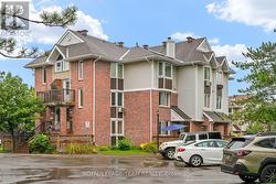 12 - 12-2 STONEBANK CRESCENT Ottawa, ON K2H 9M4