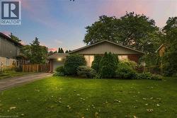 38 DRIFTWOOD Court Grimsby, ON L3M 4Y1