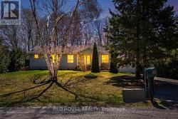 32 MCLEISH DRIVE Kawartha Lakes, ON L0K 1W0