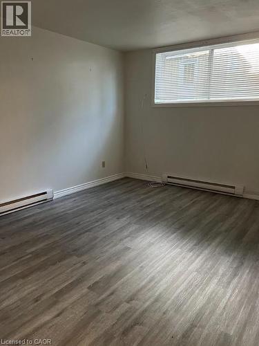 3 ROBINSON Street N Unit# 2 , Grimsby, Ontario L3M 3C8 4