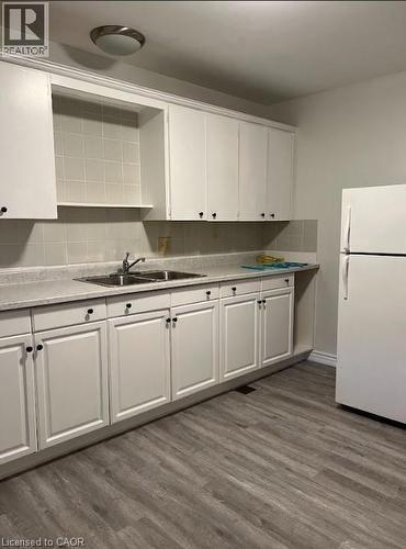 3 ROBINSON Street N Unit# 2 , Grimsby, Ontario L3M 3C8 2