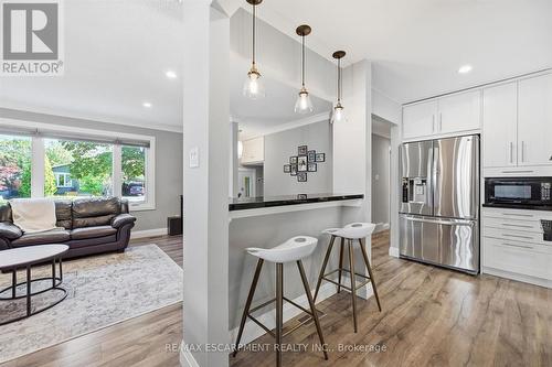 2120 Cavendish Drive, Burlington, ON 