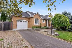 14 LANGTON PLACE Kawartha Lakes (Lindsay), ON K9V 6G9