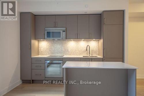 706 - 88 CUMBERLAND STREET , Toronto, Ontario M5R 0C8 5