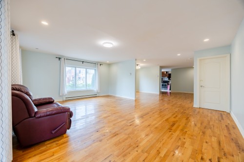 5450 Av. Plamondon , Montréal (Côte-des-Neiges/Notre-Dame-de-Grâce), QC H3X 2R4 5
