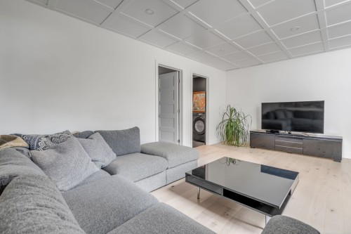 Family Room - 6013 Boul. St-Jacques, Québec (Les Rivières), QC 
