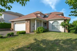 712 Bowen Dr Campbell River, BC V9H 1S1
