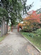 Main-36 Royalavon Crescent  Toronto, ON M9A 2E8