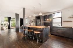 933 Rue du Rosaire Montréal (Villeray/Saint-Michel/Parc-Extension), QC H2R 1E7