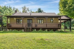 21 Rue March Lac-Brome, QC J0E 1V0