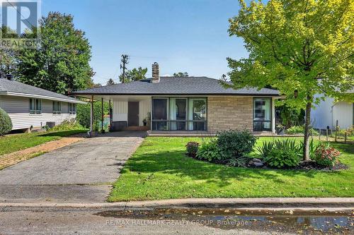 2627 NORBERRY CRESCENT  Ottawa, ON K1V 6N3