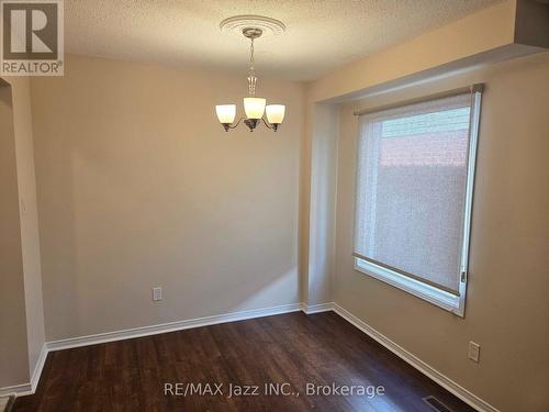 83 JOHN WALTER CRESCENT , Clarington (Courtice), Ontario L1E 2W7 5