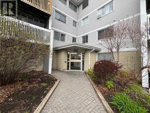 403 - 214 VIEWMOUNT DRIVE  Ottawa, ON K2E 7X3