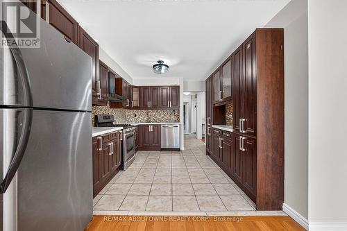 668 Greycedar Crescent, Mississauga, ON 