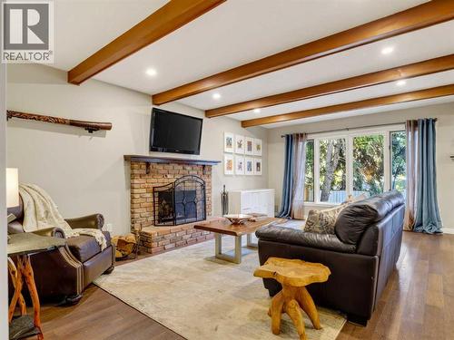 30 Wimbledon Drive Sw, Calgary, AB 
