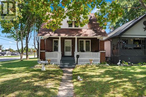 908 OAK STREET  Windsor, ON N9A 5G2