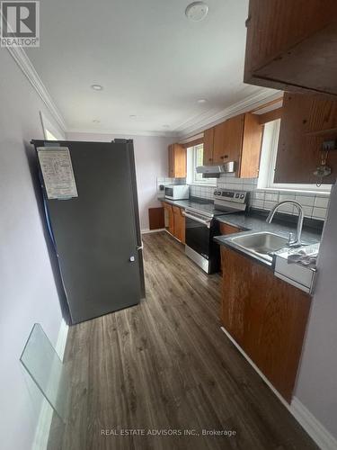 46 HUDDLESTON COURT , Toronto, Ontario M1L 4L2 2