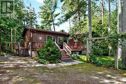 24 FERNANNE DRIVE Tiny, ON L0L 2J0