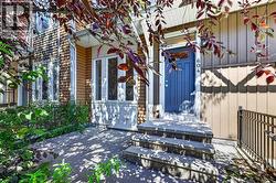 604 Auburn Bay Square SE Calgary, AB T3M 0Y9