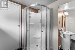 Nothing has been missed - soaker tub and shower - 
