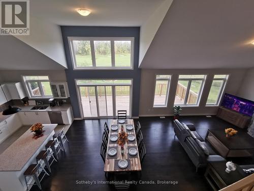 4 SPOONER CRESCENT , Collingwood, Ontario L9Y 1Y3 3