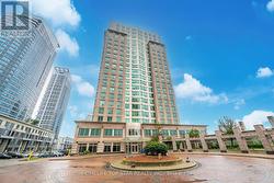 1011 - 8 LEE CENTRE DRIVE Toronto, ON M1H 3H8