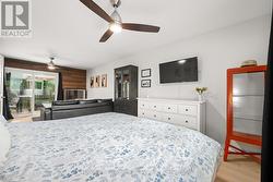PRIMARY BEDROOM - 
