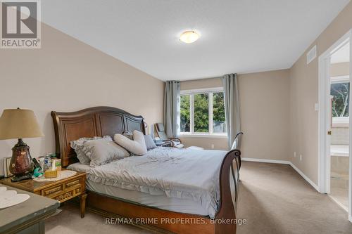 33 Inverkip Avenue, Ottawa, ON 