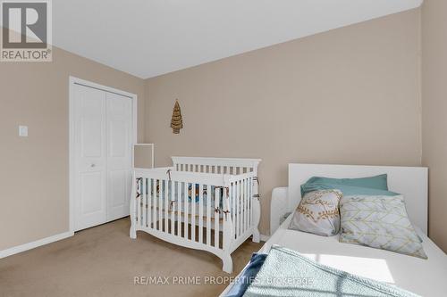 33 Inverkip Avenue, Ottawa, ON 