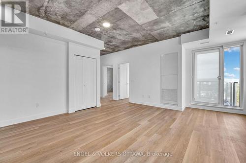 A1409 - 1655 CARLING AVENUE , Ottawa, Ontario K2A 4H9 5
