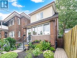 151 JANE STREET Toronto, ON M6S 3Y8