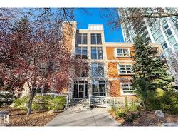 #303 9910 111 ST NW Edmonton, AB T5K 1K2