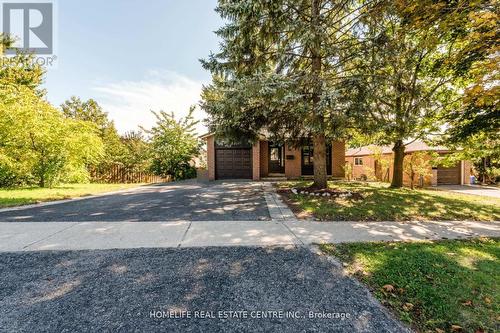 79 FOX RUN  Barrie, ON L4N 5L6
