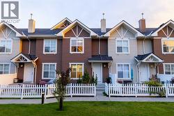 308 Toscana Gardens NW  Calgary, AB T3L 3C4