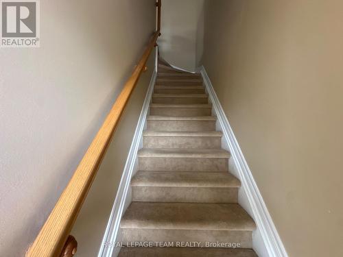C - 763 CEDAR CREEK DRIVE , Ottawa, Ontario K1T 0B3 2