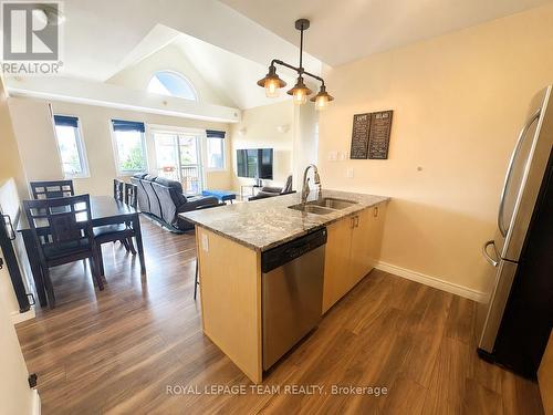 C - 763 CEDAR CREEK DRIVE , Ottawa, Ontario K1T 0B3 3