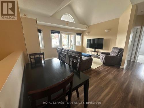 C - 763 CEDAR CREEK DRIVE , Ottawa, Ontario K1T 0B3 5
