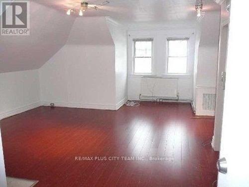 3 - 1745 BATHURST STREET , Toronto, Ontario M5P 3K5 2