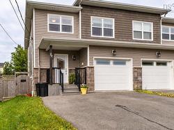 29 Concorde Way Enfield, NS B2T 1E7