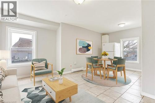 206 CHURCH Street Unit# Upper , St. Catharines, Ontario L2R 3E9 2