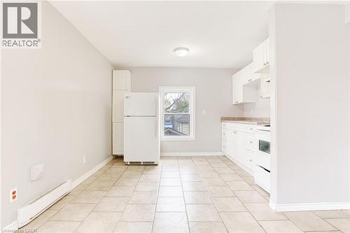 206 CHURCH Street Unit# Upper , St. Catharines, Ontario L2R 3E9 3