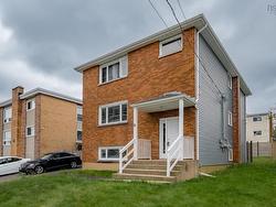 3 8 Rosedale Drive  Dartmouth, NS B3A 1L8